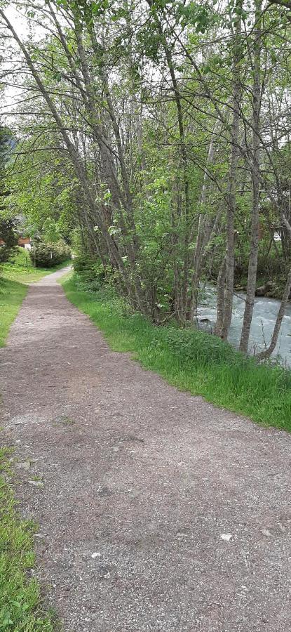 شقة Un Havre De Paix Aux Pieds Des Chemins De Montagne لي كونتامين مونتجوا المظهر الخارجي الصورة